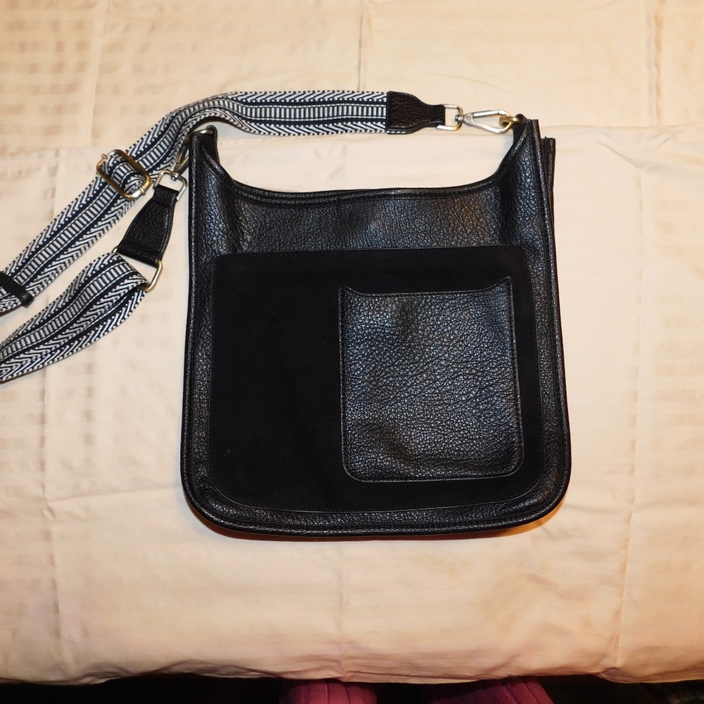 Arden Guitar Strap Cross-body Vegan pu Black Bag